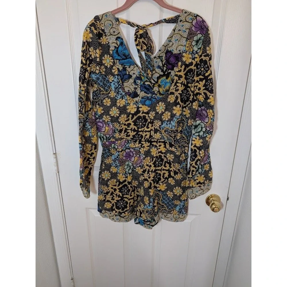 The Warm Store 100% Cotton Romper Women's Size 1 Sm Long Sleeve‎ Tie Back Boho